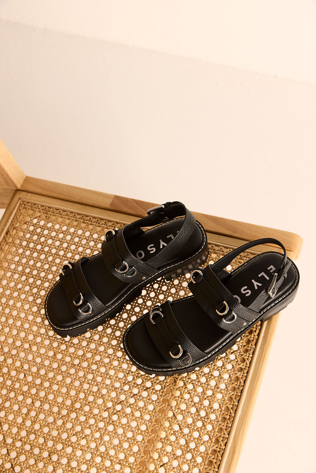 MALIBU Black