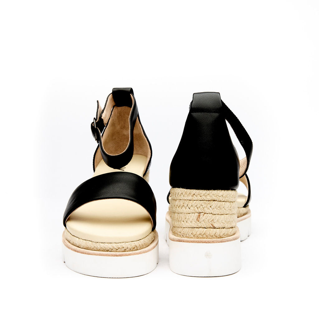 LEISURE Black